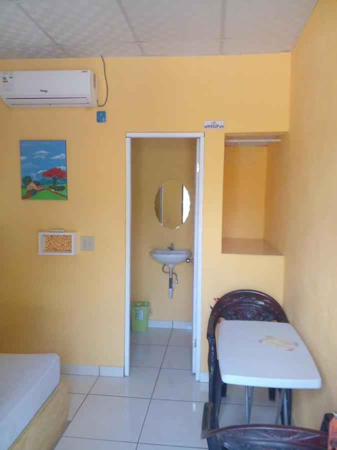 Cabanas Martina Surf Playa Guanico Pedregal Luaran gambar