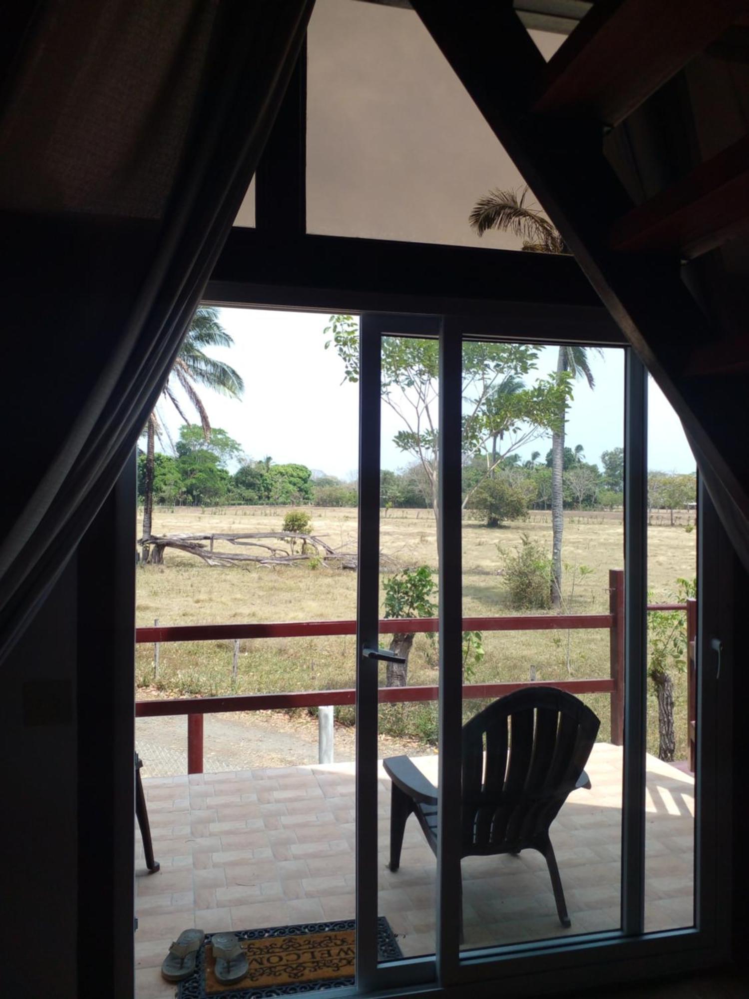 Cabanas Martina Surf Playa Guanico Pedregal Luaran gambar